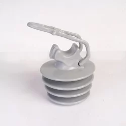 Aislador Espiga Polietileno 15KV CAP.1" con Garra